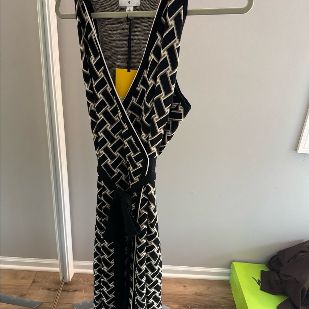 NWT Diane Von Furstenberg for Target Black and White Geometric Wrap Dress